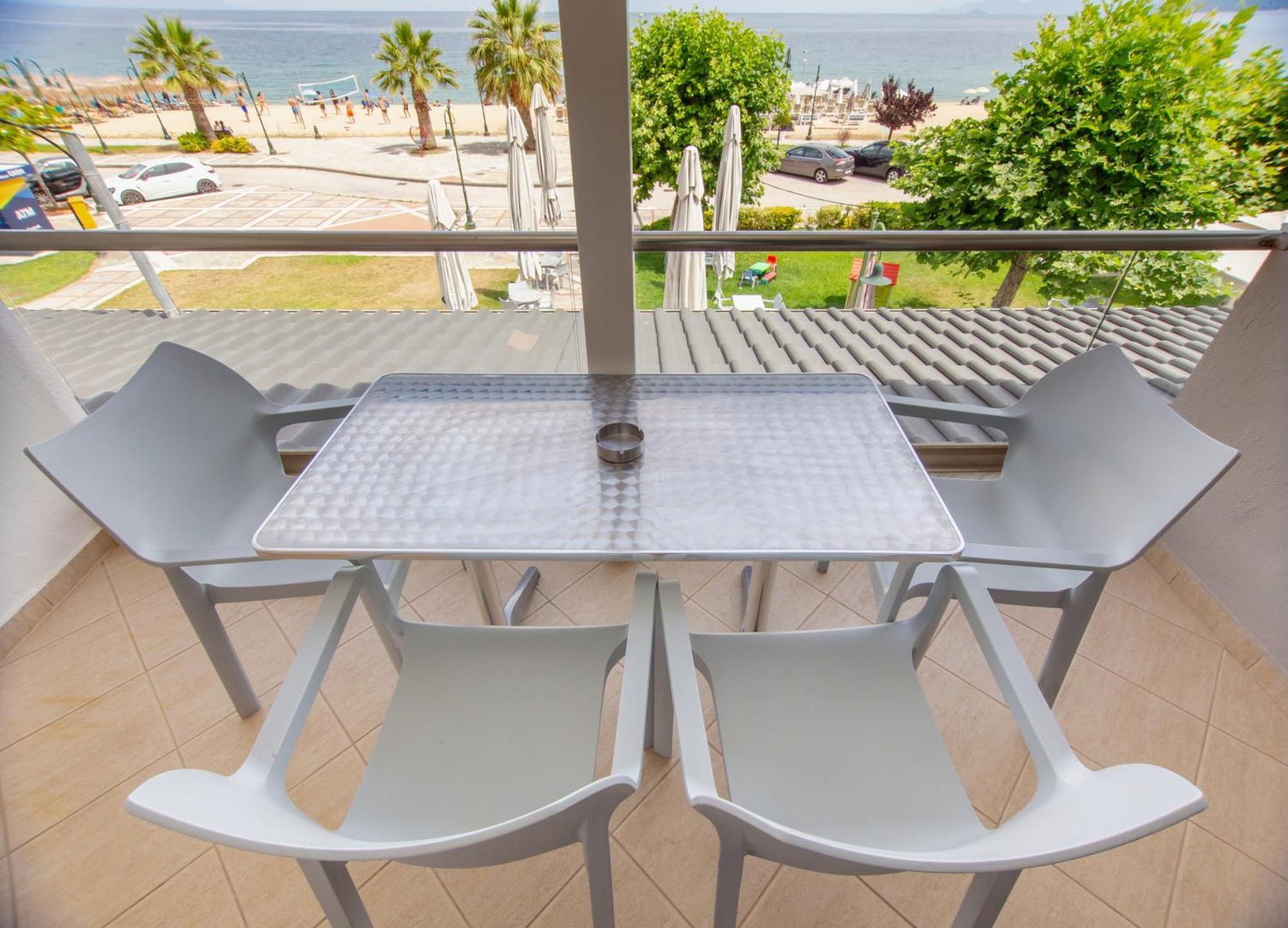 Amalia Mare Sea View Apartment Nea Vrasna Bilik gambar