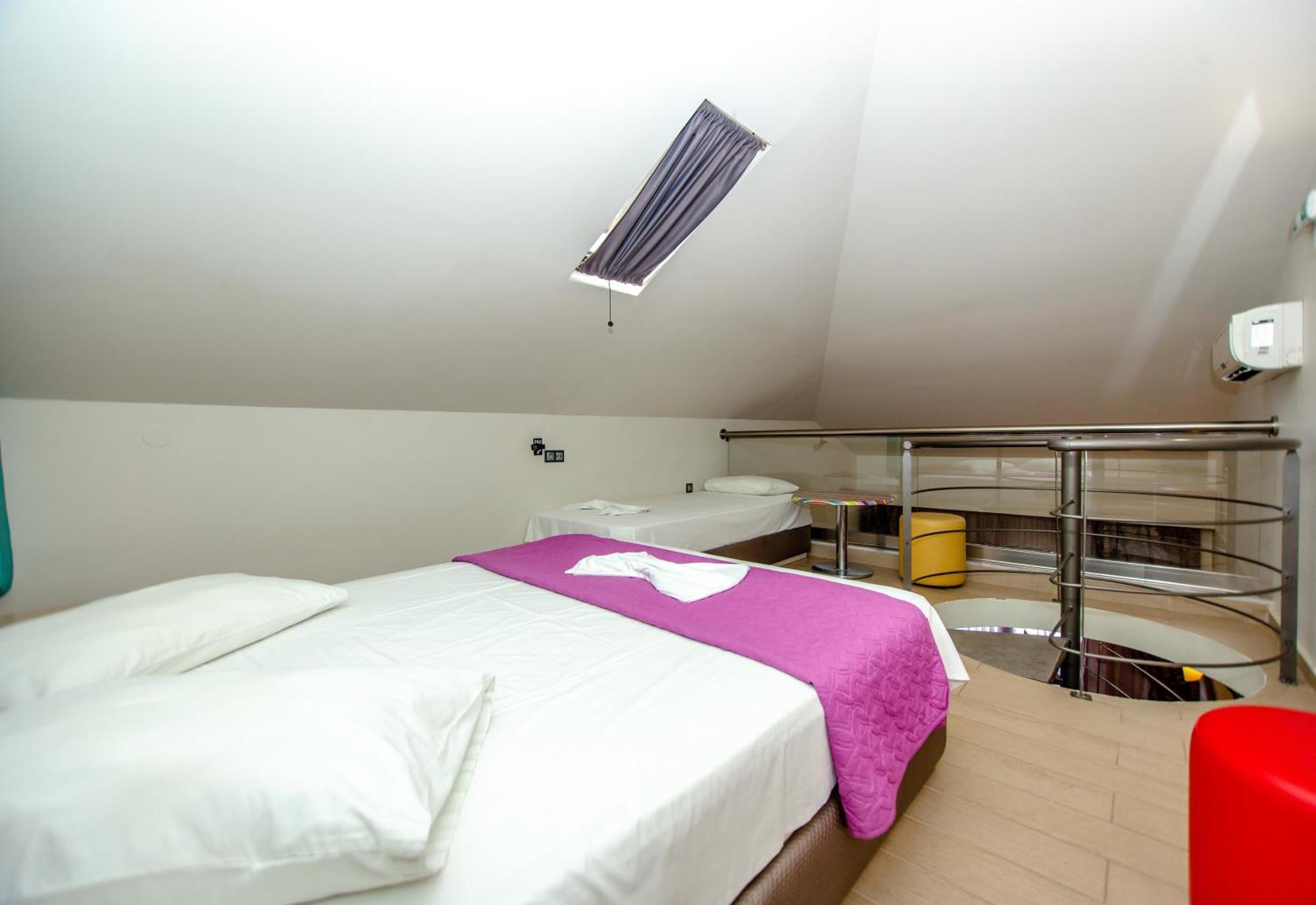 Amalia Mare Sea View Apartment Nea Vrasna Bilik gambar